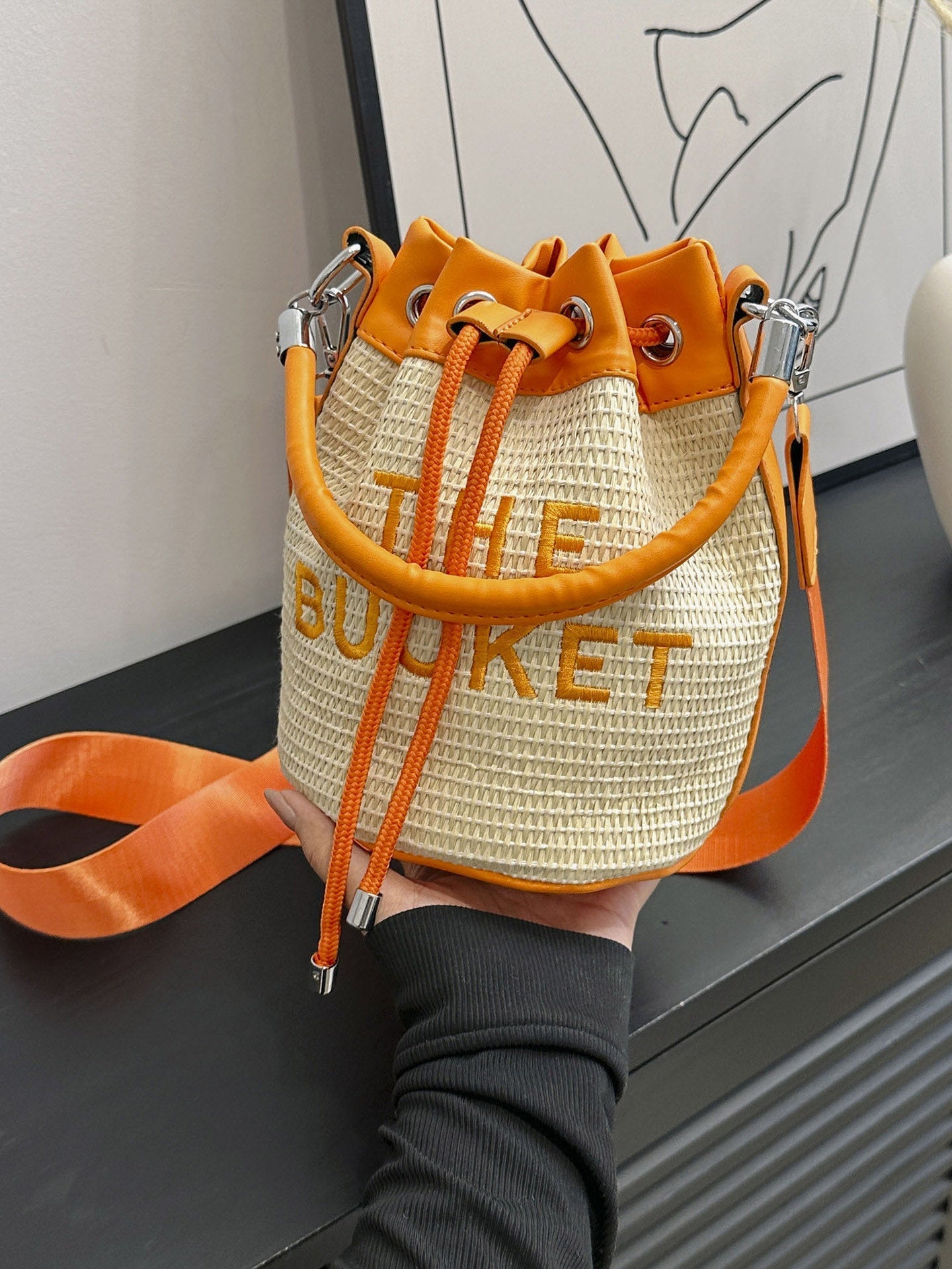 Women's Straw Bucket Bag